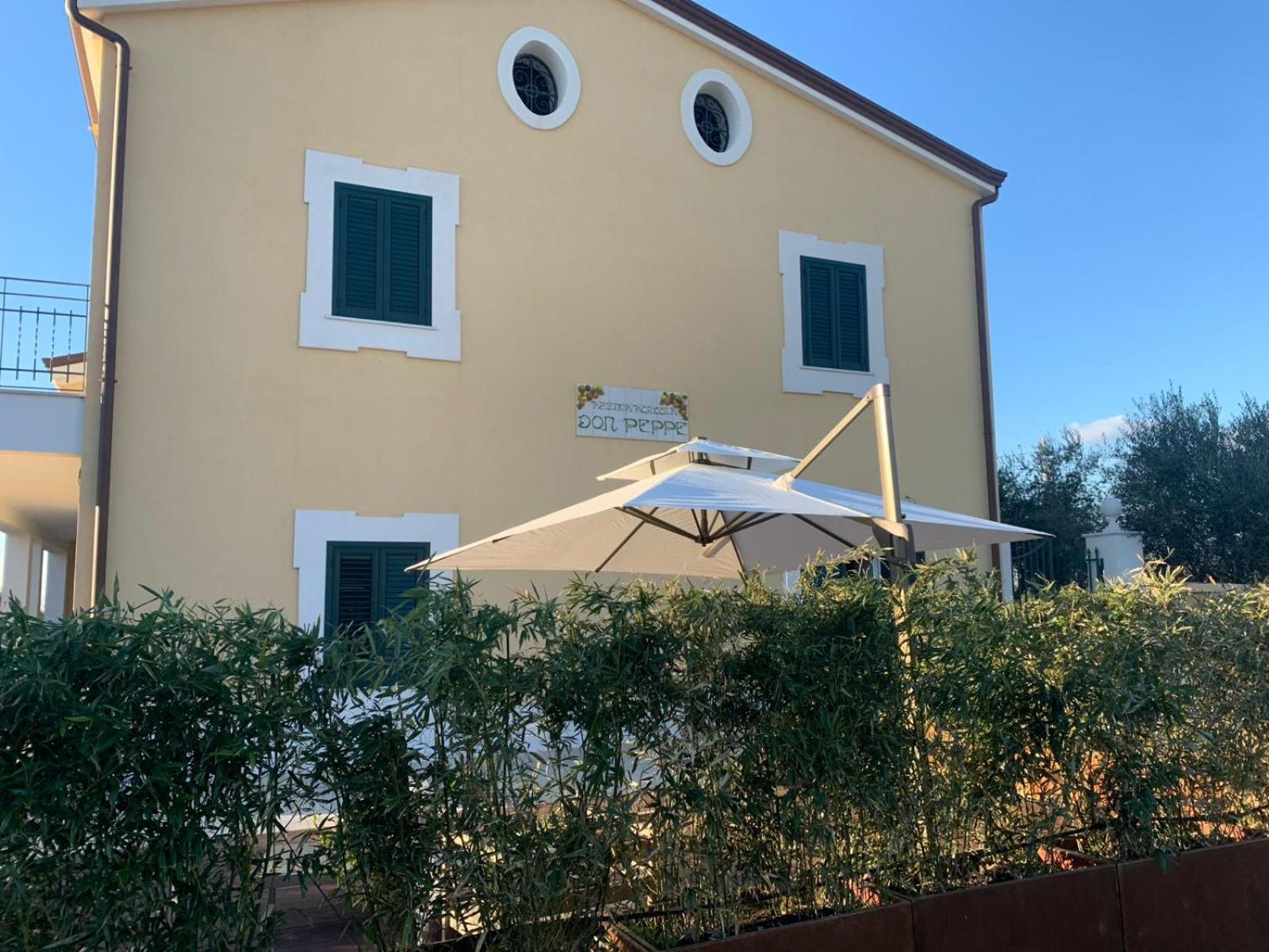 Don Peppe Rooms : Villaggio Green Sant'Angelo in Formis Exterior foto